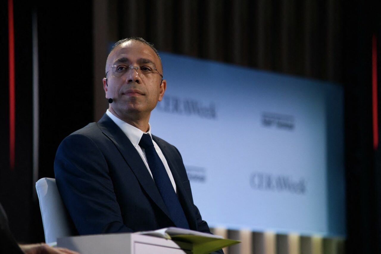 Un oficial de rang înalt al conferinței climatice COP29 a fost surprins în timp ce negocia afaceri în domeniul petrolului și gazelor