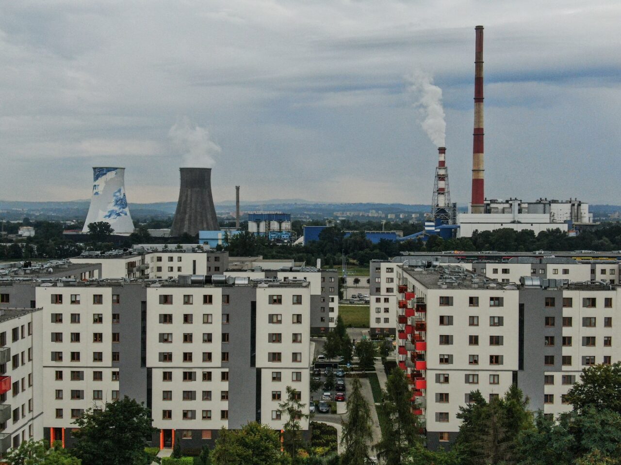 POLONIA vrea să folosească expertiza japoneză pentru construcția primei sale centrale nucleare