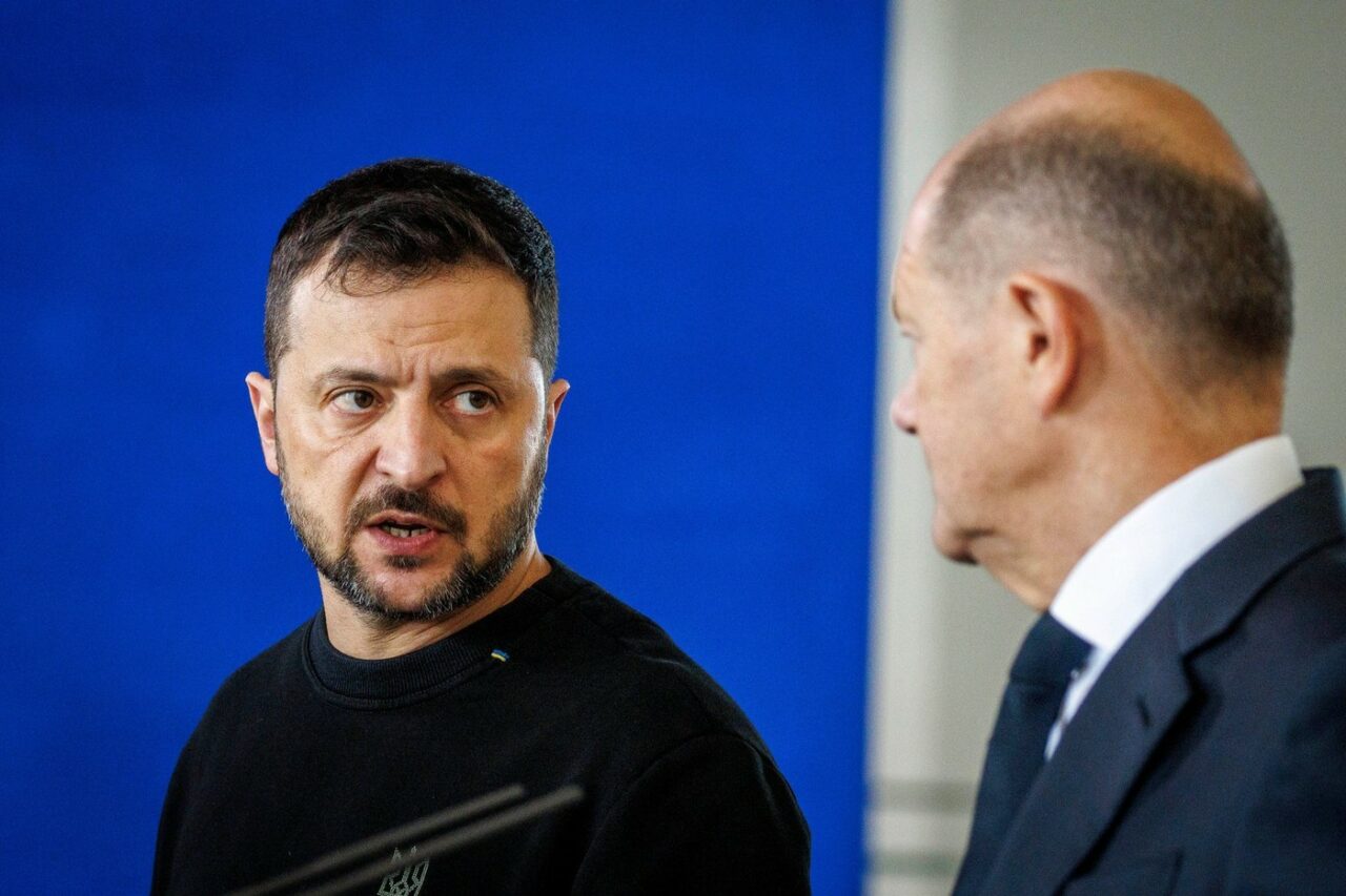 Scholz a discutat cu ZELENSKI /Liderii Germaniei și Ucrainei vor avansarea eforturilor pentru o „pace corectă” cu Rusia