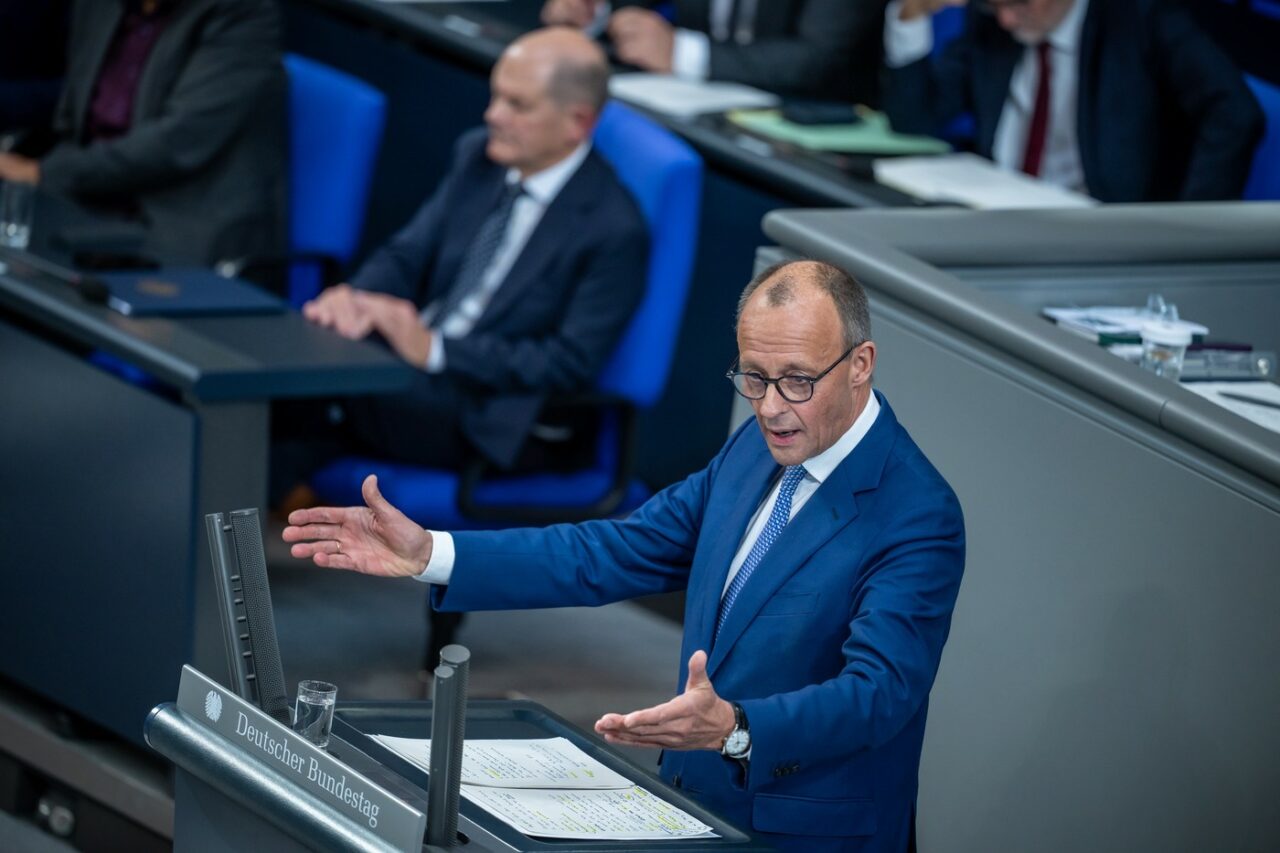 Opoziția îi cere lui SCHOLZ să organizeze rapid alegeri parlamentare /Cancelarul vrea amânarea acestui scenariu