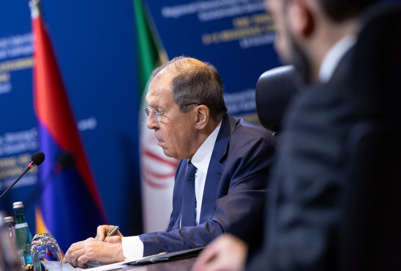 Rusia condamnă vehement atacurile lansate de Ucraina cu rachete americane /Occidentul vrea „ESCALADAREA conflictului”