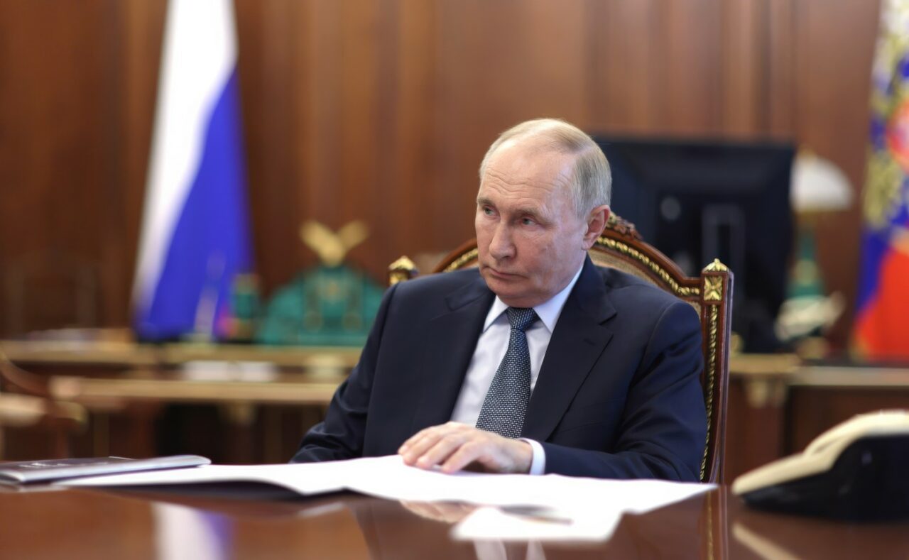 Süddeutsche Zeitung: La ce speră Vladimir PUTIN după alegerile din Statele Unite? /Liderul de la Kremlin ar vrea o criză politică majoră