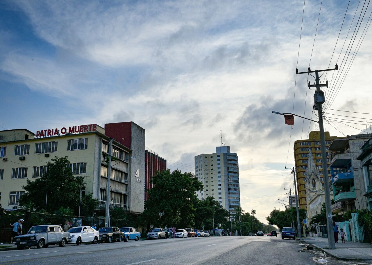 Avertizarea MAE pentru românii care se află sau călătoresc în Cuba: autoritățile locale au emis o alertă privind uraganul Rafael