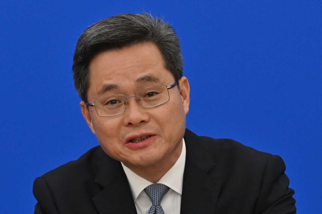 China alocă 839 MILIARDE de dolari pentru a ajuta guvernele locale să-și refinanțeze datoriile