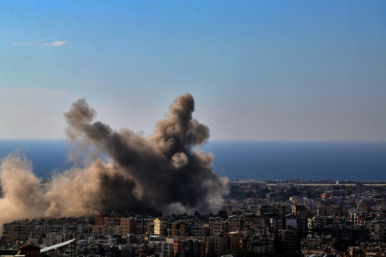Cel puțin doi morți, în ISRAEL, în urma atacurilor cu rachete lansate de Hezbollah /Armata israeliană a ucis cinci persoane în Liban