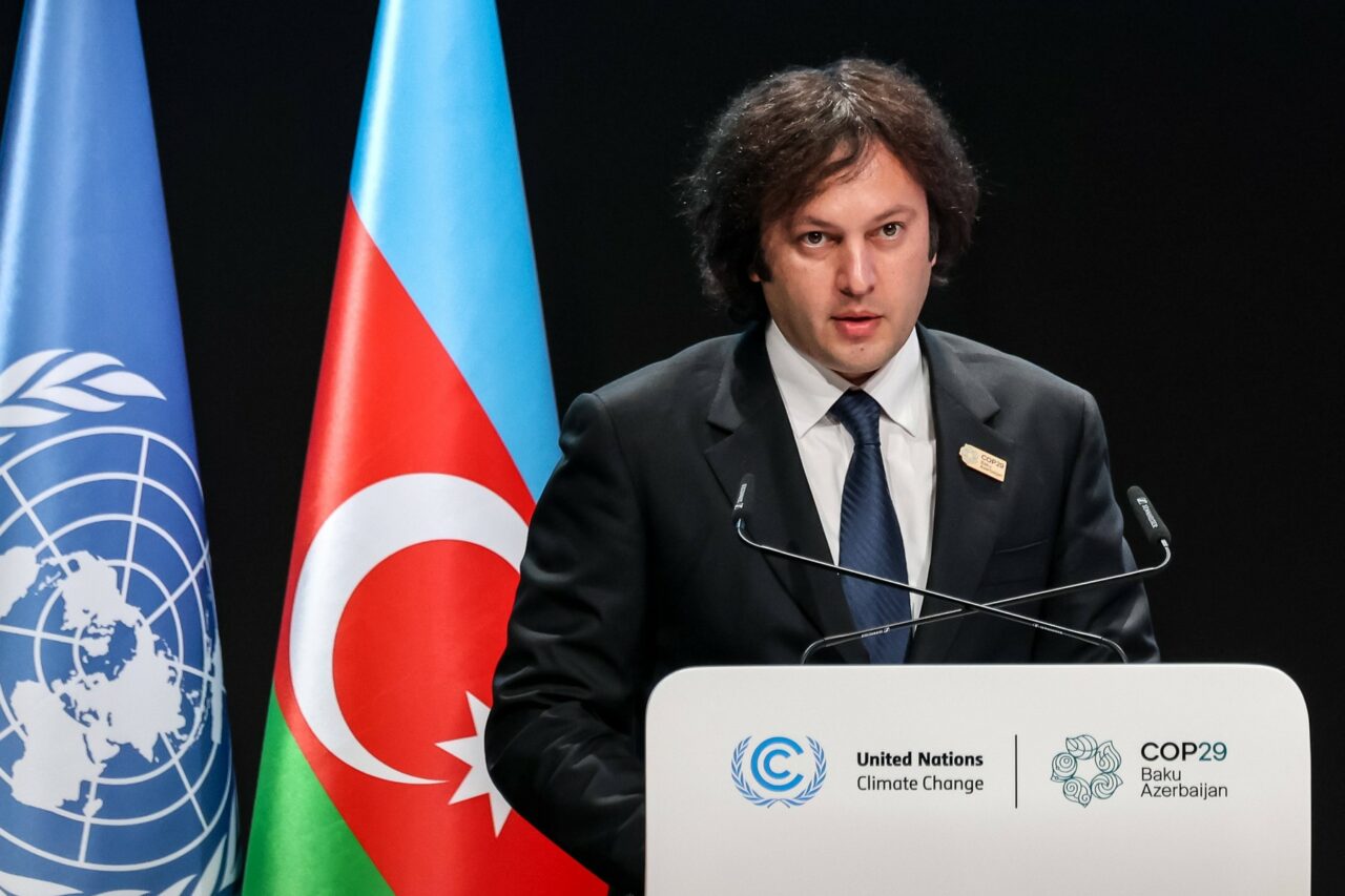 Georgia SUSPENDĂ discuțiile privind aderarea la Uniunea Europeană până în 2028. Un fost fotbalist, următorul Președinte