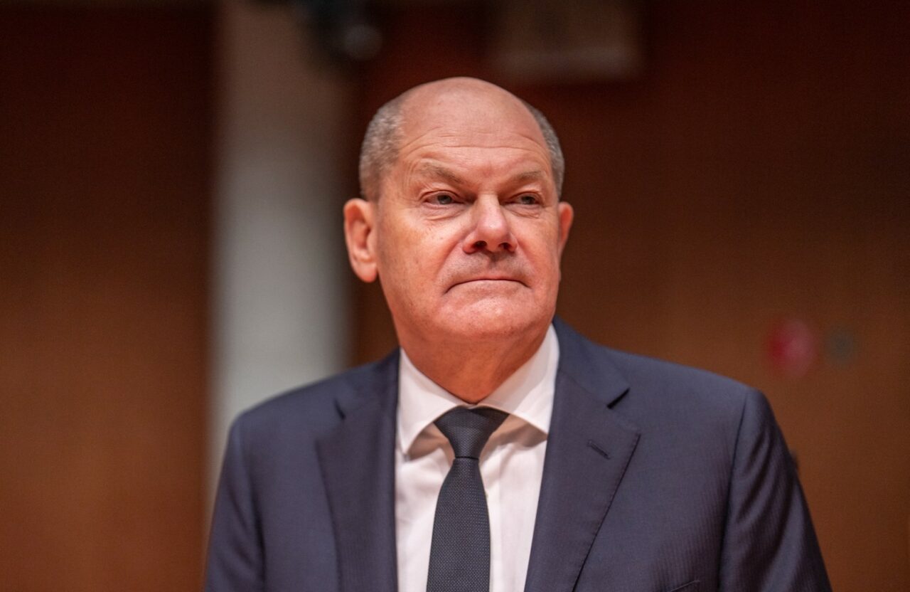 Scholz l-a sunat pe PUTIN pentru a discuta despre soluționarea războiului din Ucraina printr-o „pace corectă”