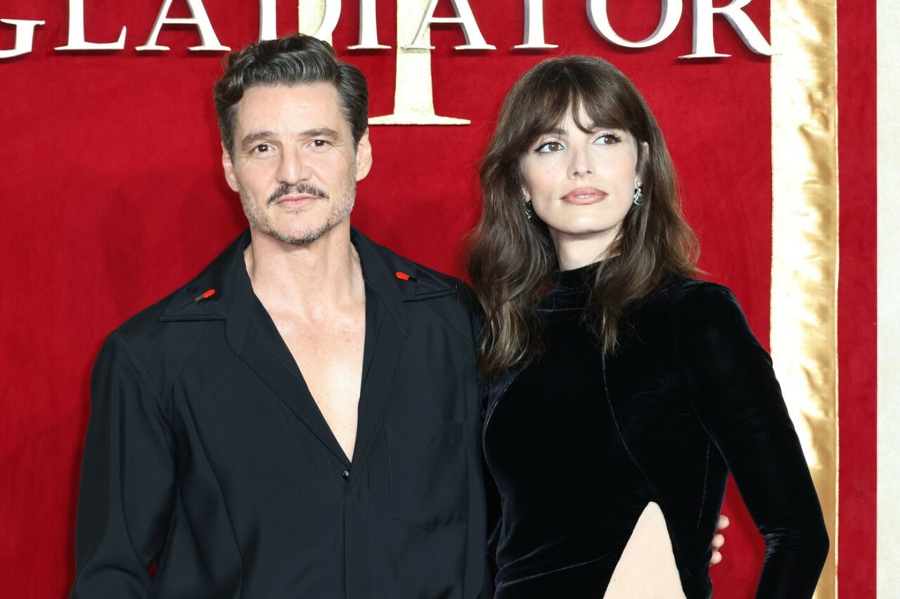 S-a născut bărbat, iar acum este o femeie SUPERBĂ. Pedro Pascal și-a adus sora transgender la premiera Gladiator II, iar fanii au fost în extaz