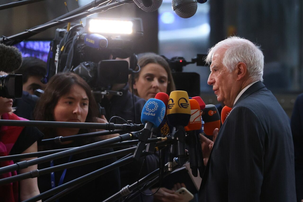 Borrell: UE trebuie să aibă poziții coordonate dacă vrea să își păstreze influența la nivel global /Trump va aborda riscurile generate de CHINA