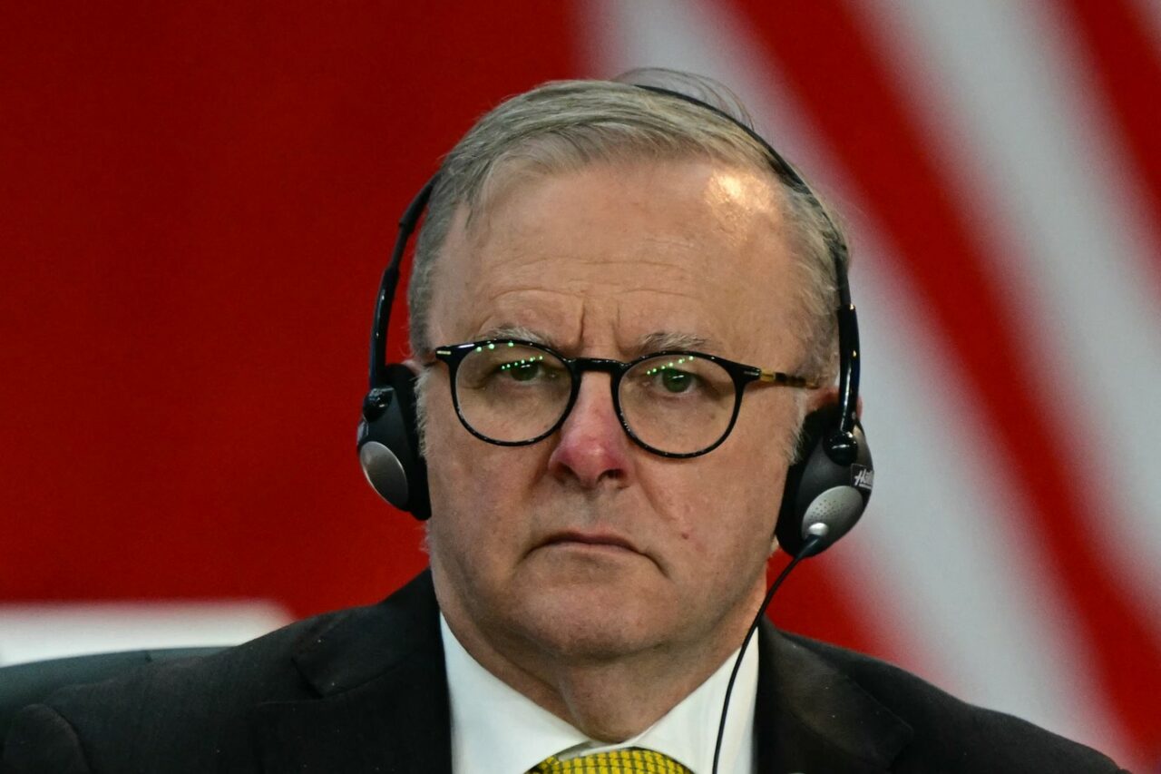 Premierul Australiei apără propunerea de a INTERZICE accesul copiilor la rețelele sociale. Ce argumente aduce