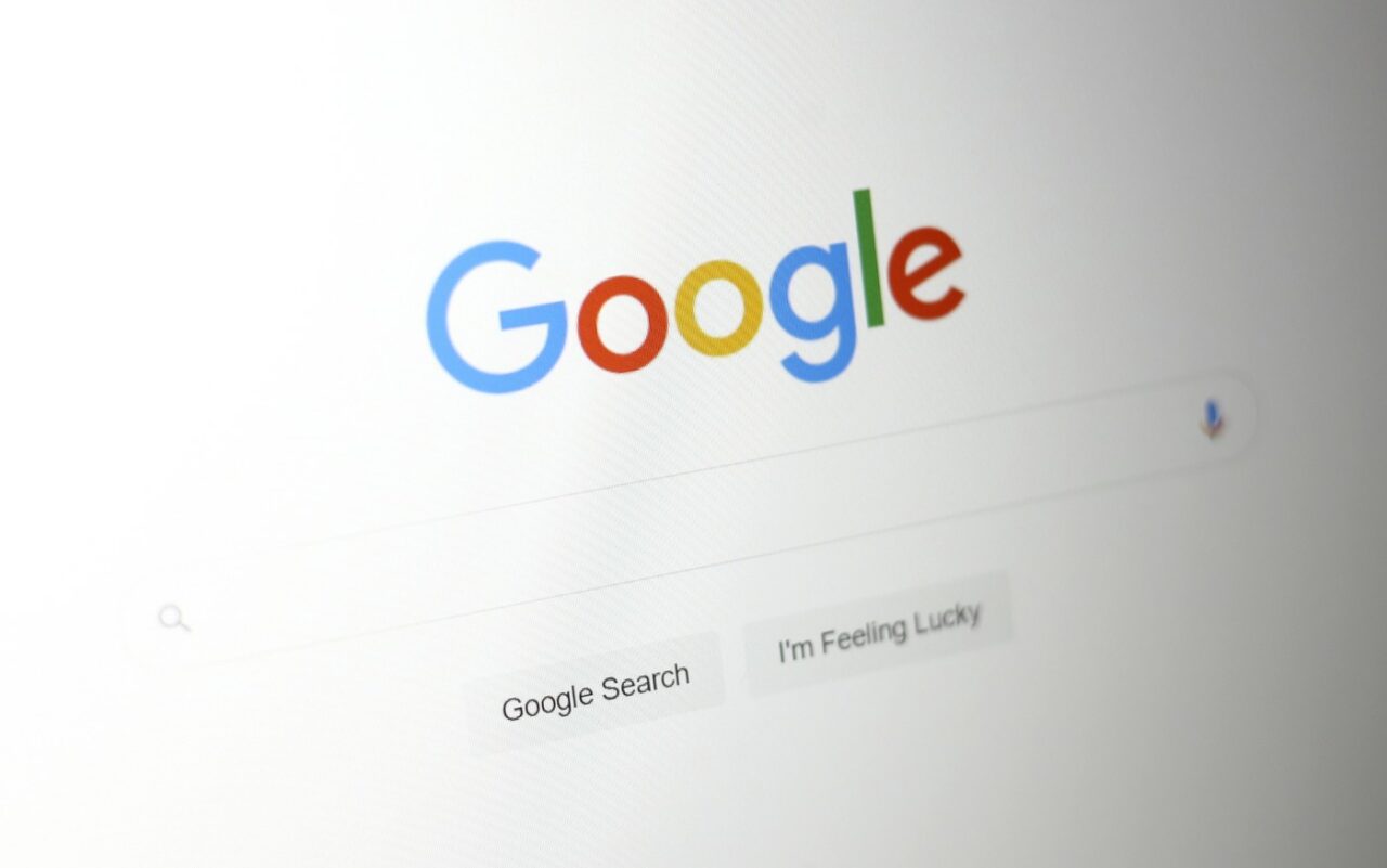 Departamentul de Justiție al SUA cere judecătorilor să forțeze Google să VÂNDĂ Chrome