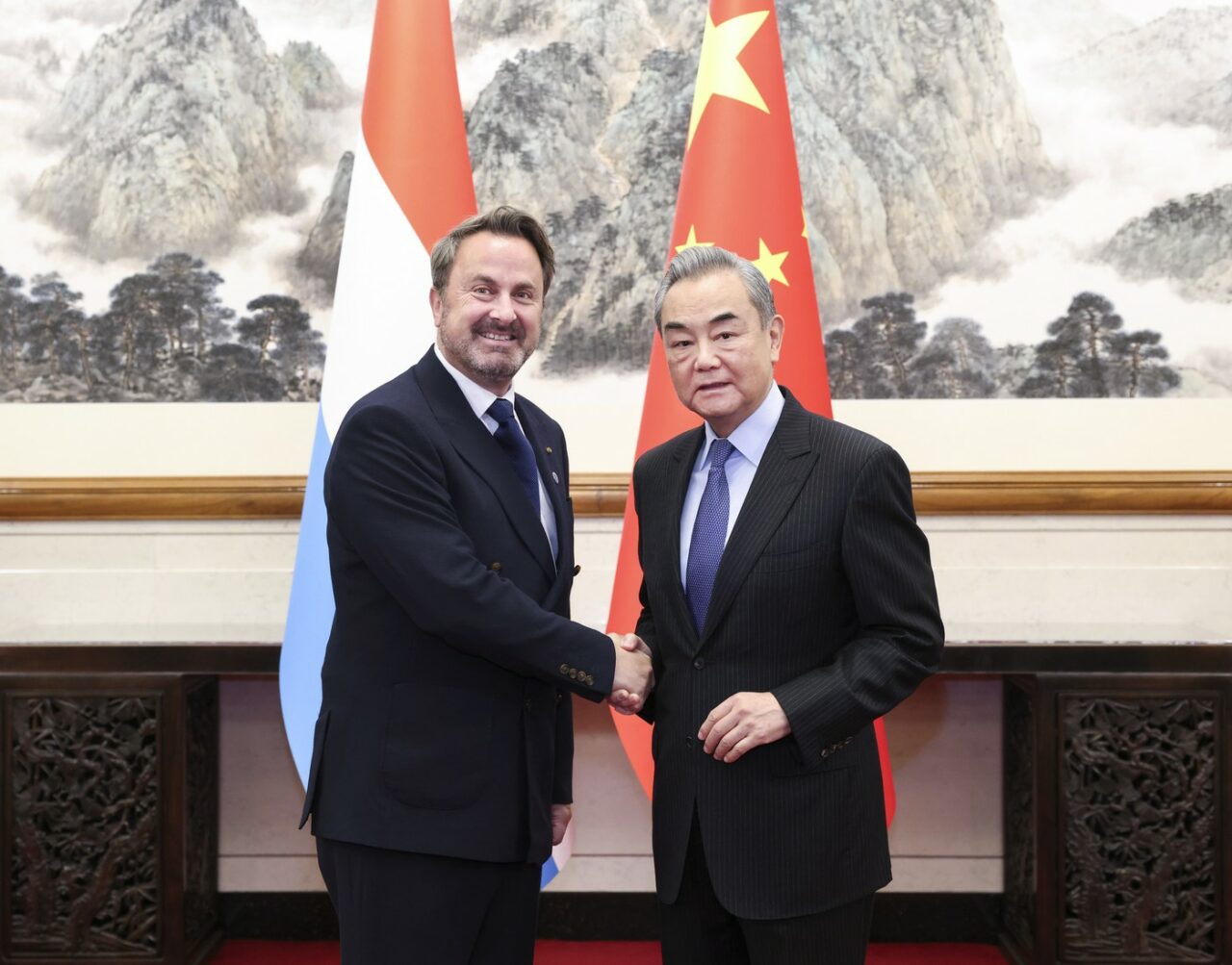 Ministrul chinez de Externe: China și Uniunea Europeană sunt mai degrabă PARTENERI decât adversari