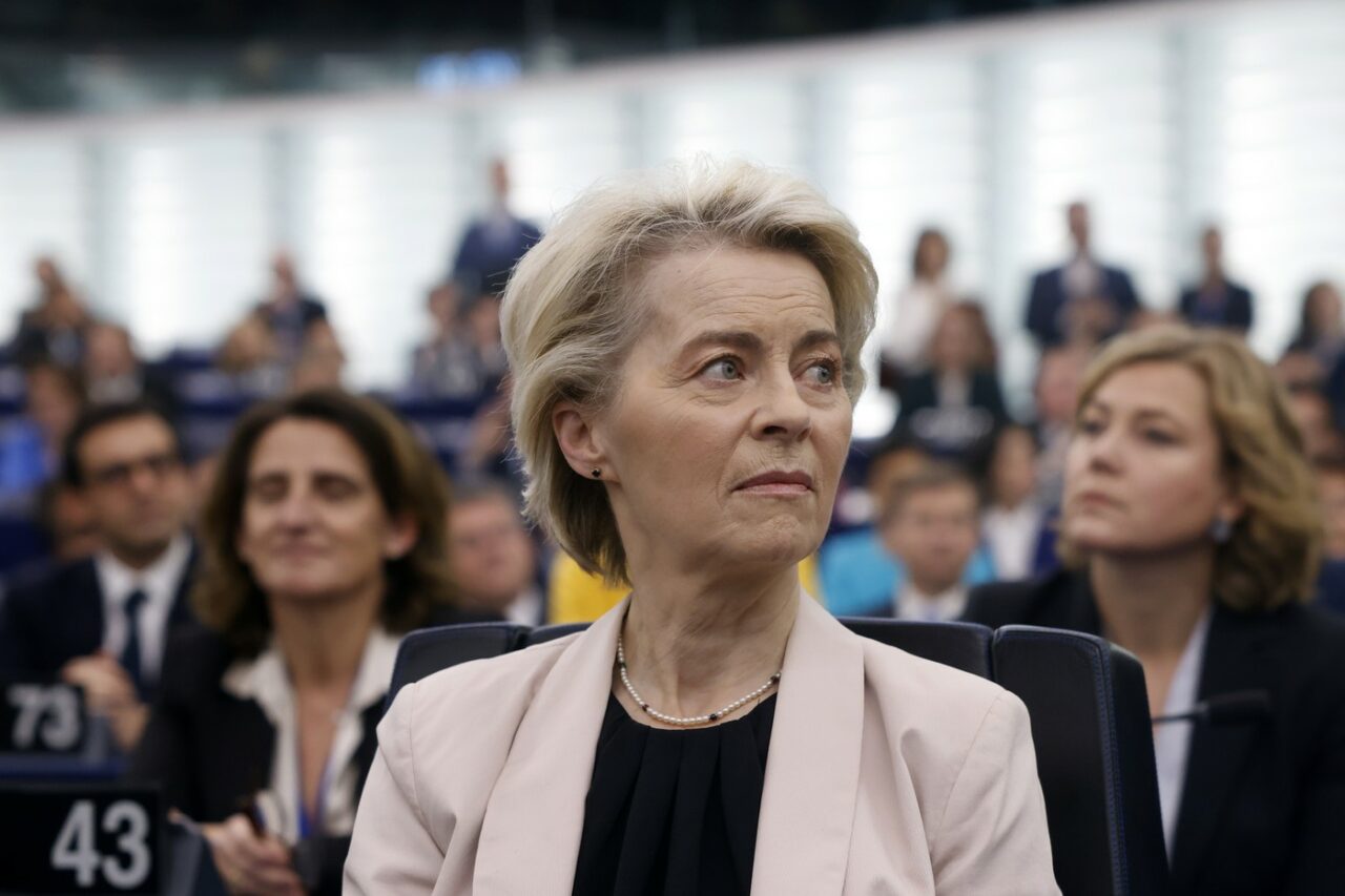 Ursula von der Leyen a fost EXTERNATĂ din spital. Preşedinta Comisiei Europene își va exercita funcția de acasă