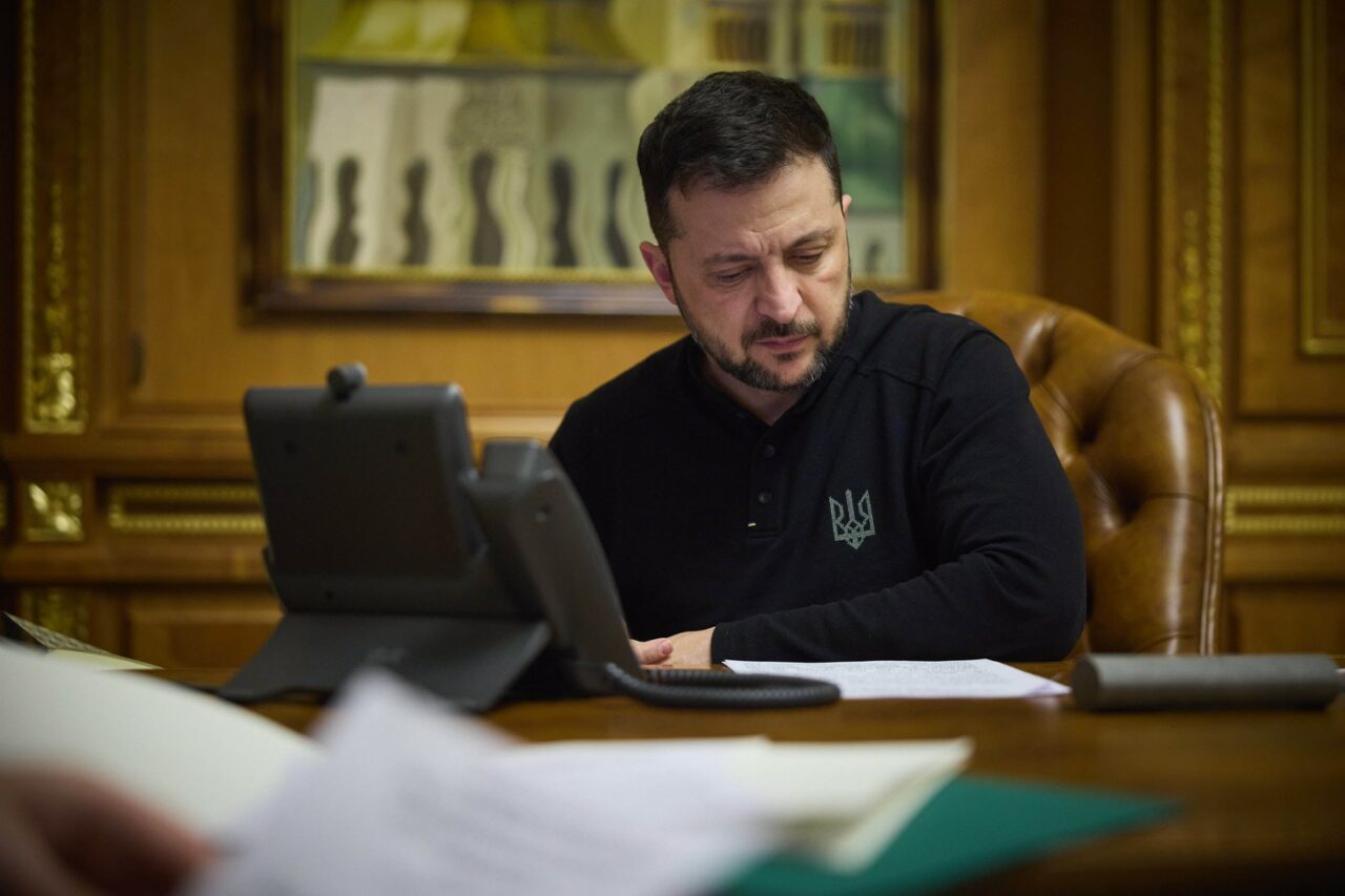 Sky News: Zelenski sugerează că ar accepta ARMISTIȚIU dacă Ucraina va adera la NATO, chiar dacă Rusia menține temporar controlul teritorial