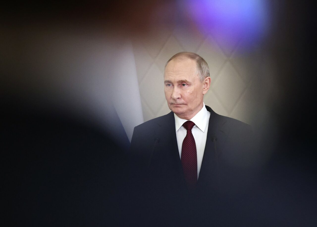 Vladimir Putin: Rusia ar putea folosi noua rachetă Oreshnik pentru a ataca „CENTRELE de luare a deciziilor” din Kiev
