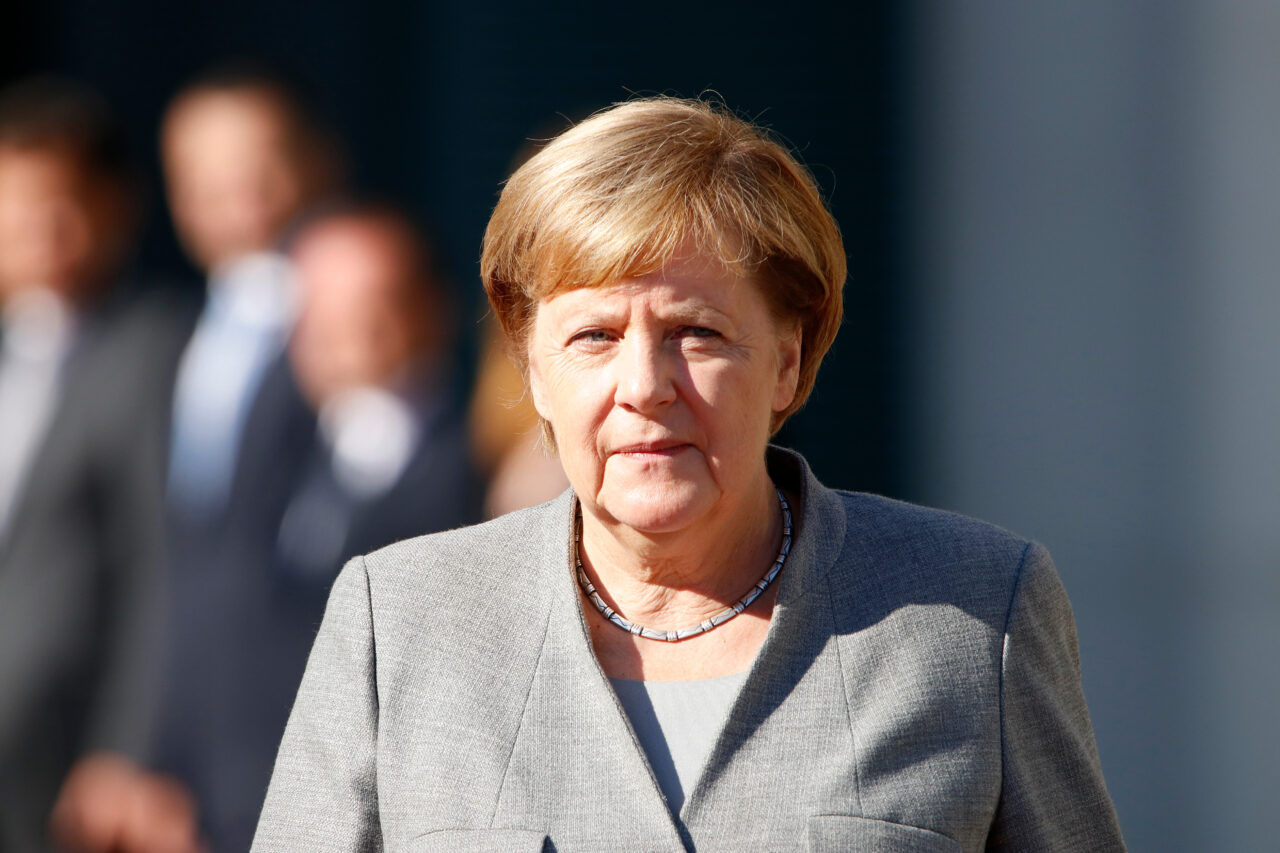 Angela Merkel recunoaște că a respins aderarea rapidă a Ucrainei la NATO de teama unei reacții a Moscovei