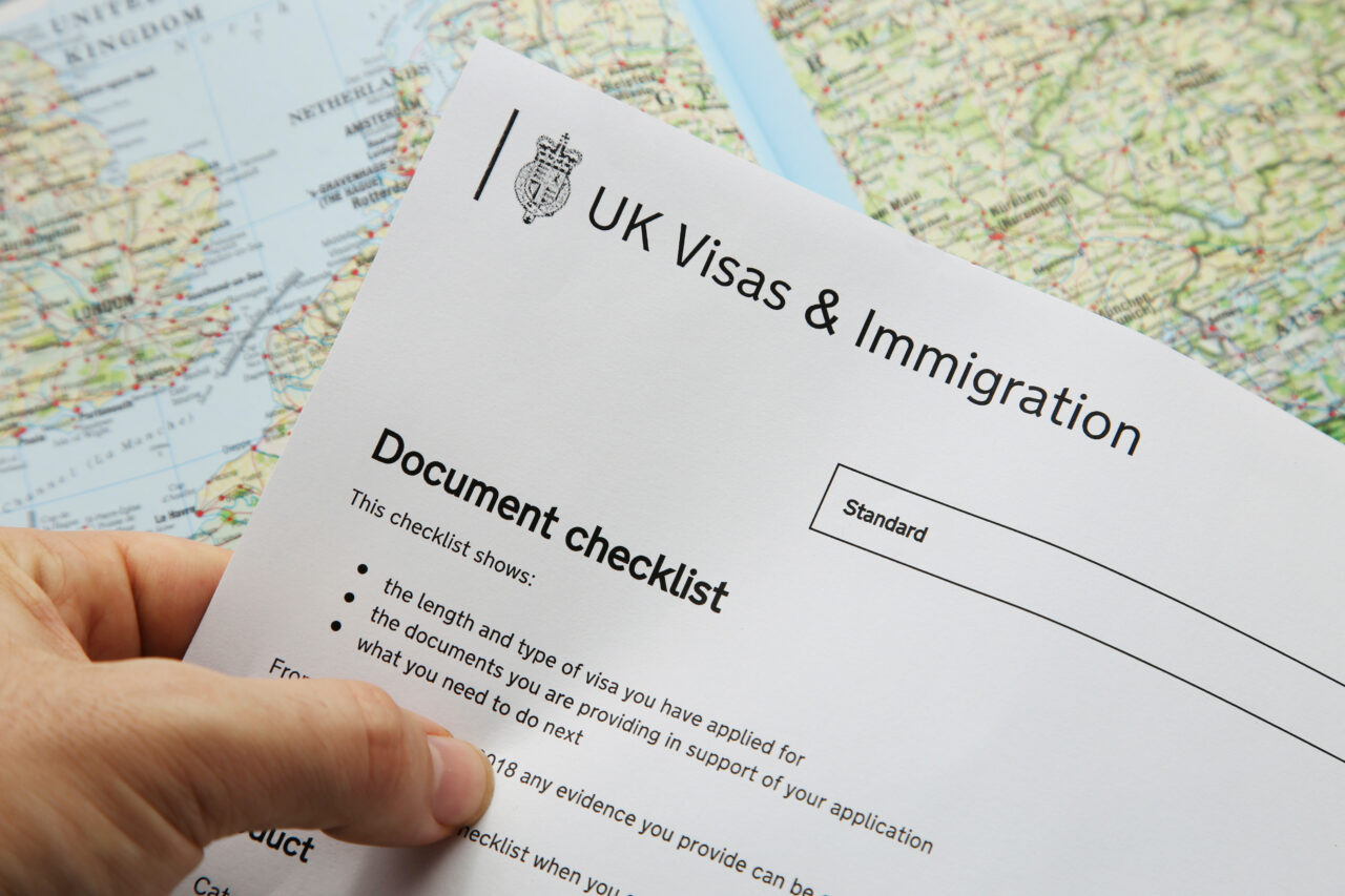Migrația netă în Marea Britanie a ajuns la un RECORD în 2023. Aproape un milion de oameni s-au mutat în Regat, în pofida restricțiilor