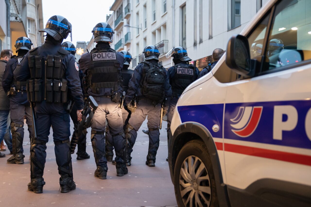 FRANȚA: Incident armat la Poitiers/Cel puțin cinci persoane, printre care un minor de 15 ani, au fost grav rănite