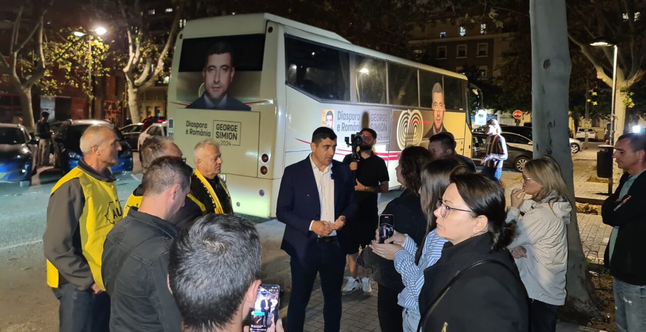 George Simion, alături de românii sinistrați din Valencia (Spania) – ADVERTORIAL