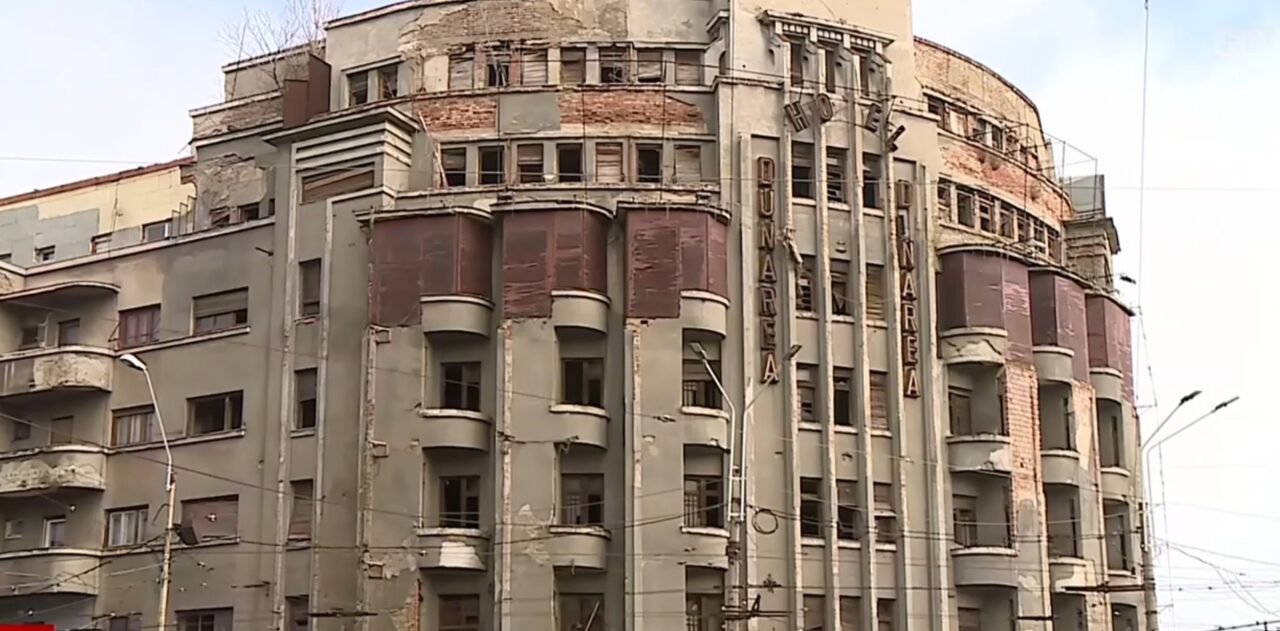 Proprietarii de imobile care lasă clădirile în paragină riscă să plătească impozite majorate cu până la 500%!
