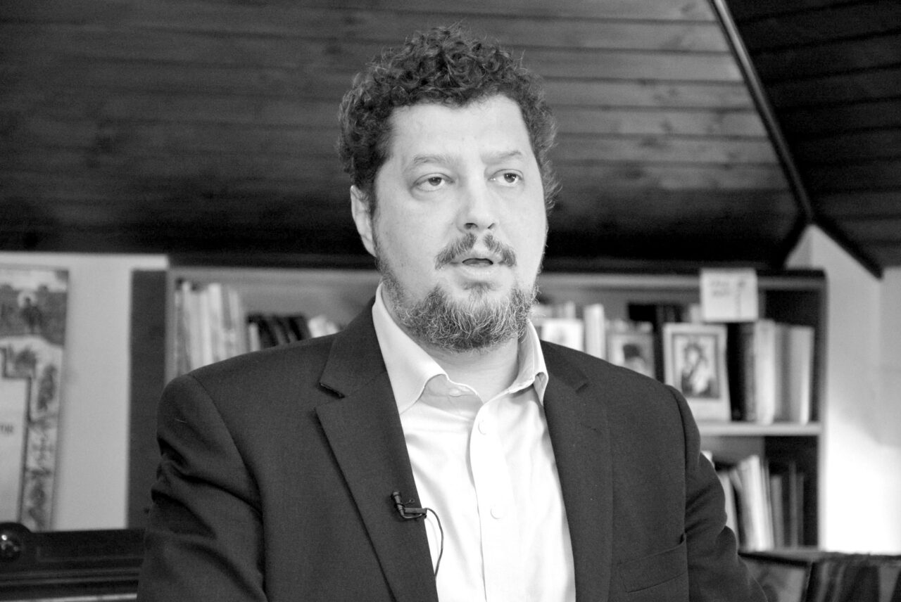 Claudiu Târziu, despre PERCHEZIȚIILE la cei care l-au comemorat pe Zelea Codreanu: „Orice opoziție la regimul totalitar este reprimată cu brutalitate”