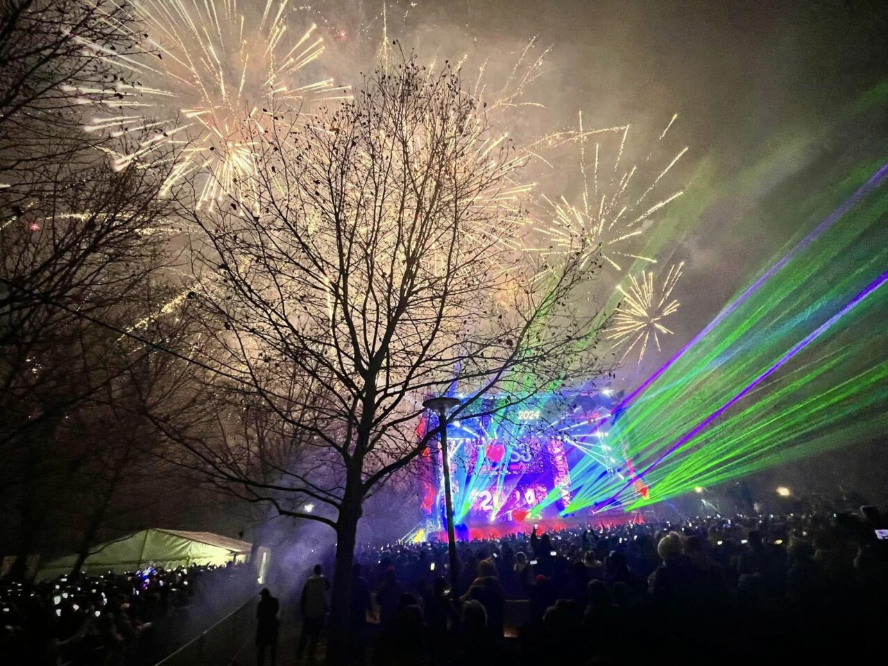 REVELION 2025. Unde poți să petreci în România în aer liber, pe gratis. Singurul eveniment din București, în Parcul Titan