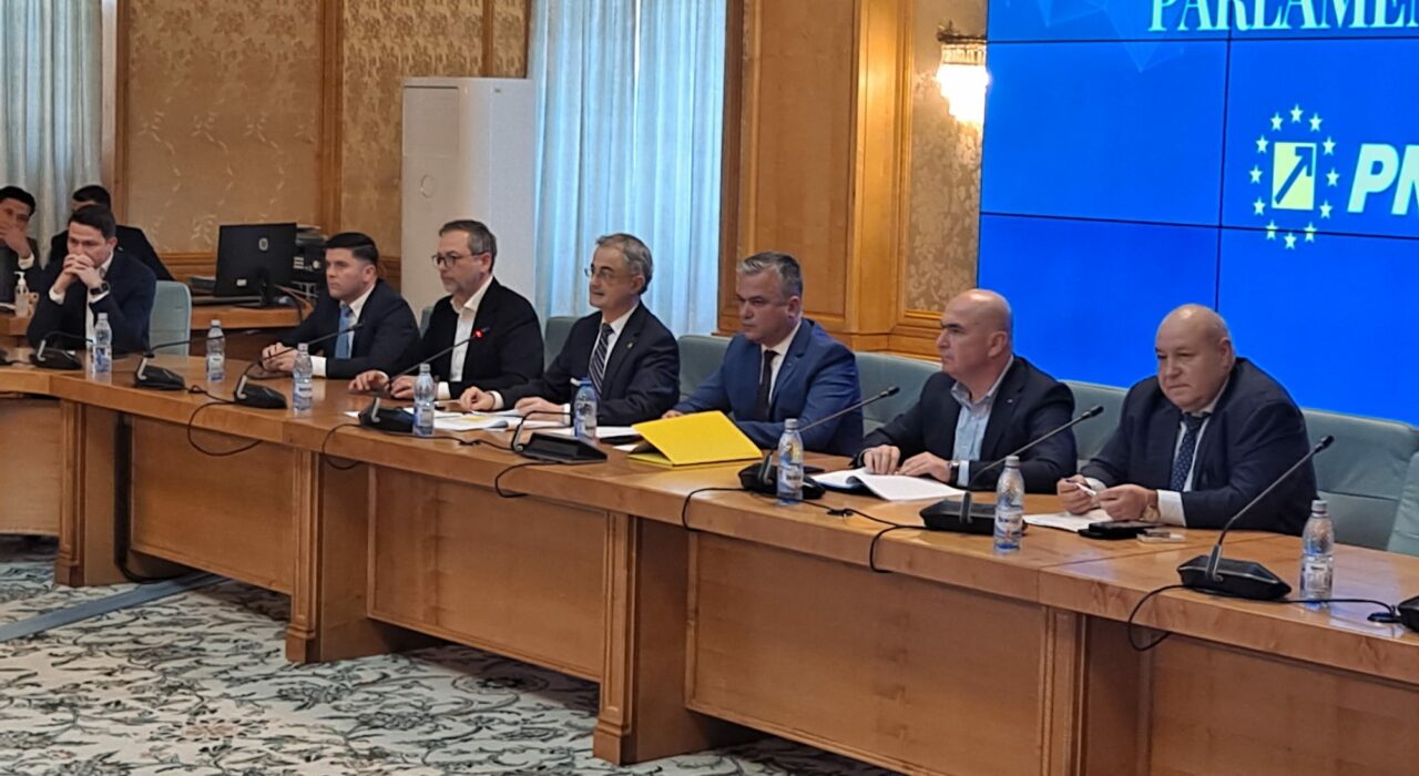 Liberalii în TENSIUNE. Se rupe sau nu PNL? / Cine ar fi candidații la președinție / Ce susținere mai are Bolojan / Ciucu, perceput ca un USR-ist