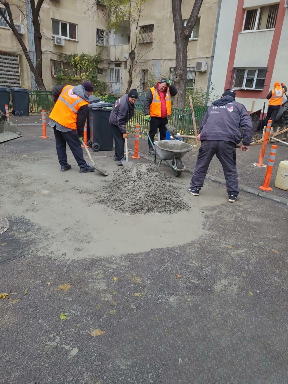 Societatea INFRASTRUCTURĂ sprijină accesibilitatea în condominiile din Sectorul 5. Noi rampe de acces pentru locuitori (P)