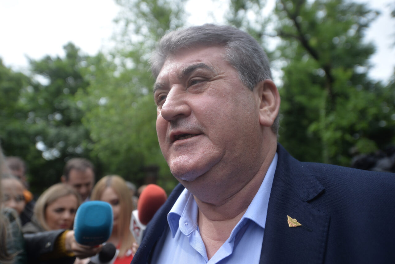 Cum a vrut Florian Coldea să-și fure teza de doctorat. Gabriel Oprea: ”Venise cu o geantă mai mare, probabil cât să încapă o teză de doctorat”