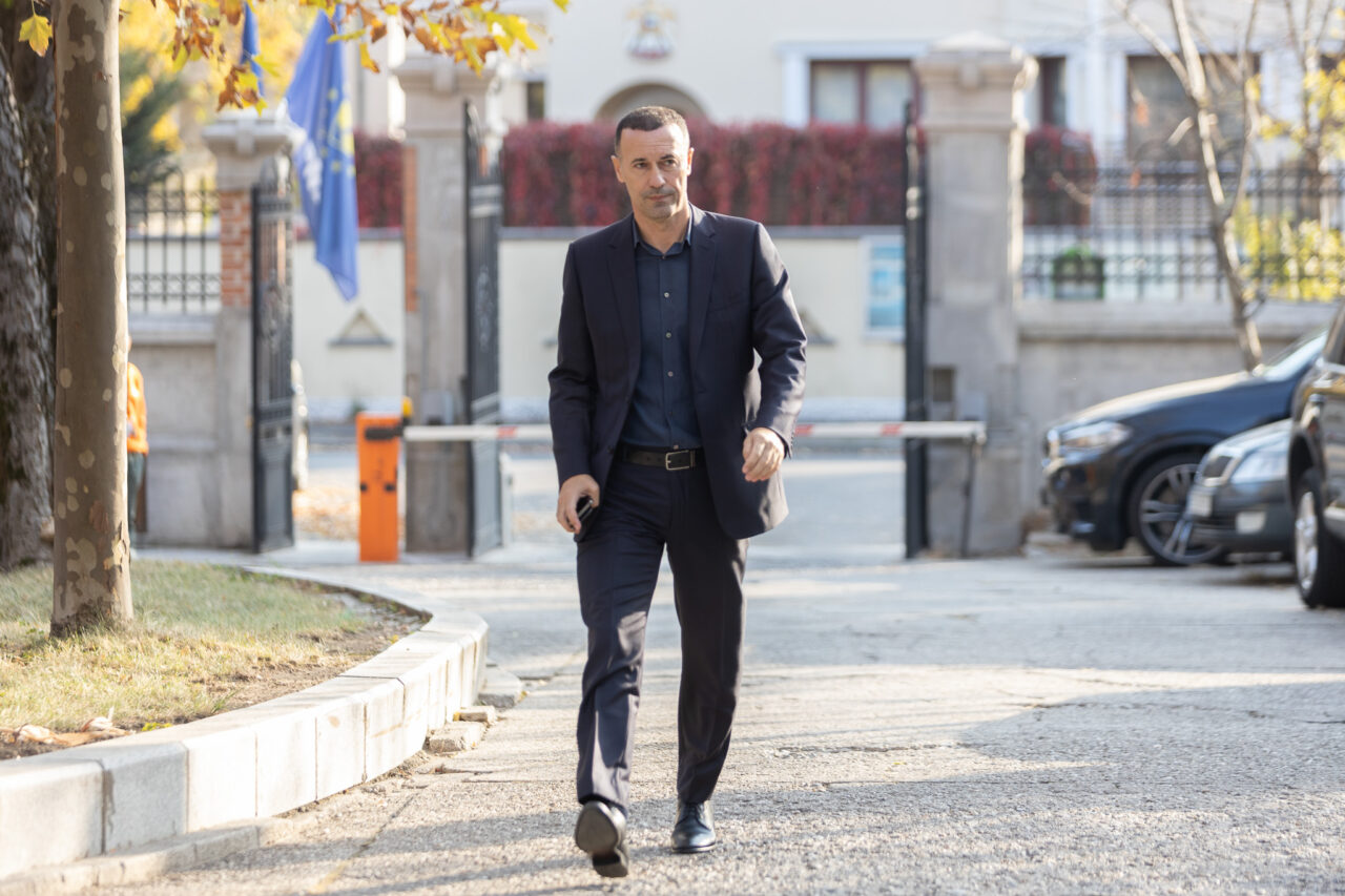 Iulian Dumitrescu, fostul șef PNL al Consiliului Județean Prahova, trimis în judecată de DNA. „Baronul Lamborghini”, acuzat că ar fi luat mită 3,2 mil. €
