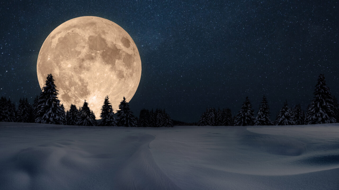 Ce este „Luna Rece”, fenomenul astronomic înainte de Crăciun. Data exactă când va avea loc