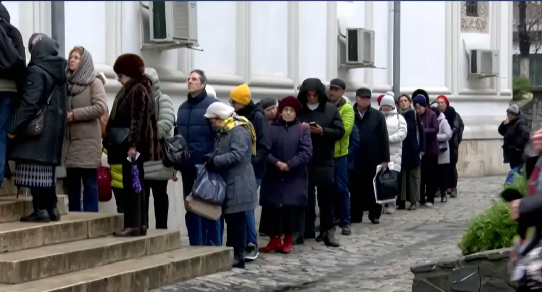 Pelerinaj impresionant în Capitală, la racla cu moaștele Sfântului Ioan Botezatorul