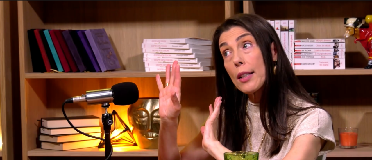 Cât timp îi permitem copilului să rămână în fața unui ecran. SUPERNANNY Irina Petrea a oferit răspunsul: „Bineînțeles, vârsta contează foarte tare”