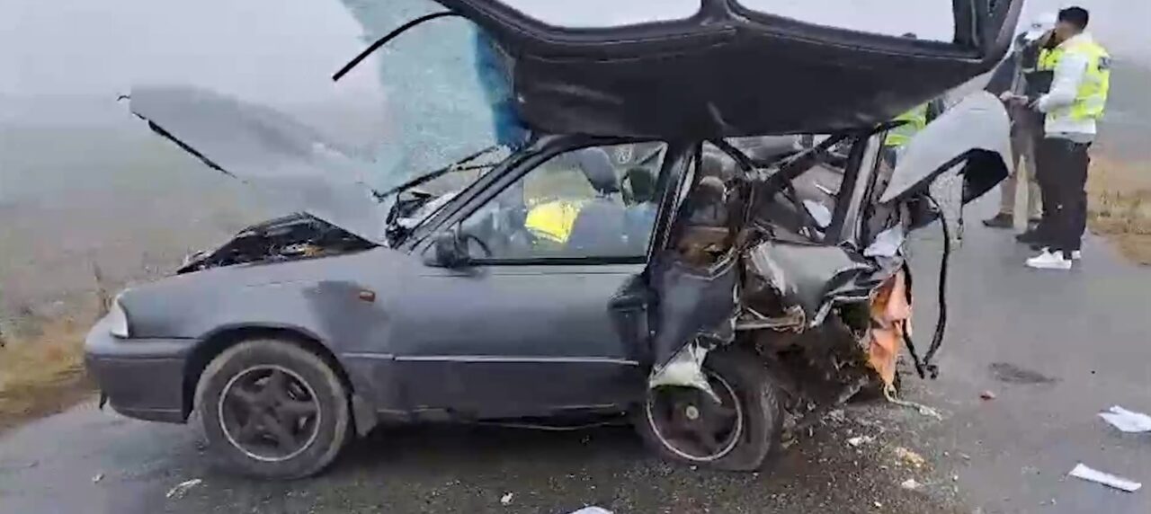 TRAGEDIE pe o șosea din Olt, în Ajunul Anului Nou. Două persoane au murit, după ce mașina în care se aflau a fost spulberată de un tânăr de 21 de ani