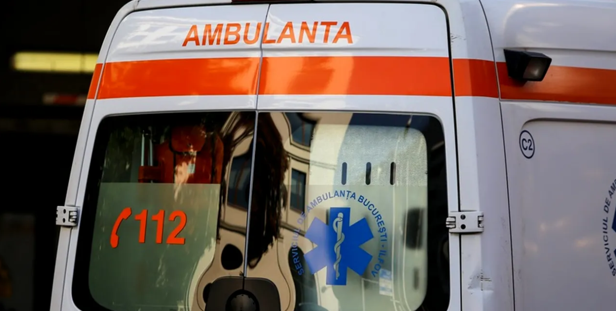 EXPLOZIE urmată de incendiu într-o clădire din Constanţa. Un bărbat a suferit arsuri pe 40% din corp