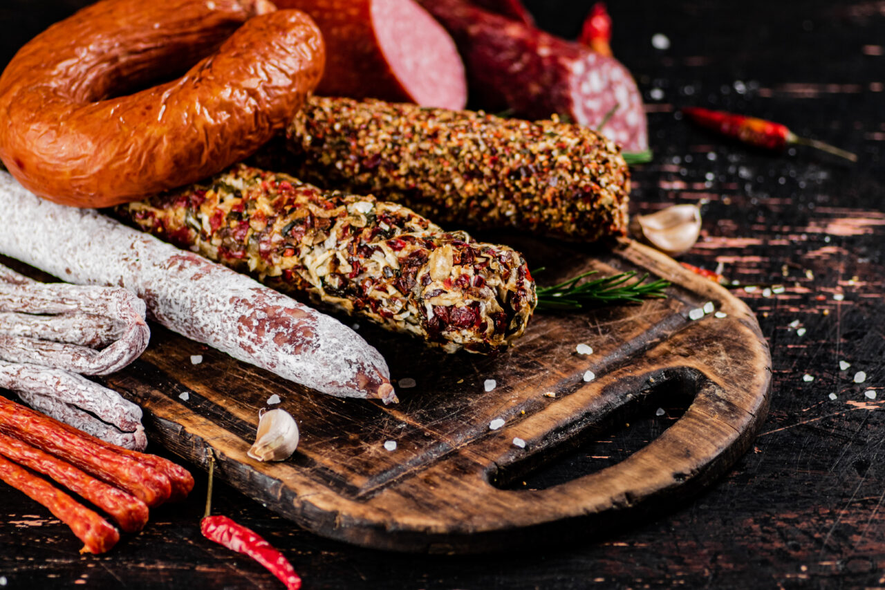 Secretele afumării cărnii de porc metode tradiționale de conservare și condimente | sursa foto: Gandul