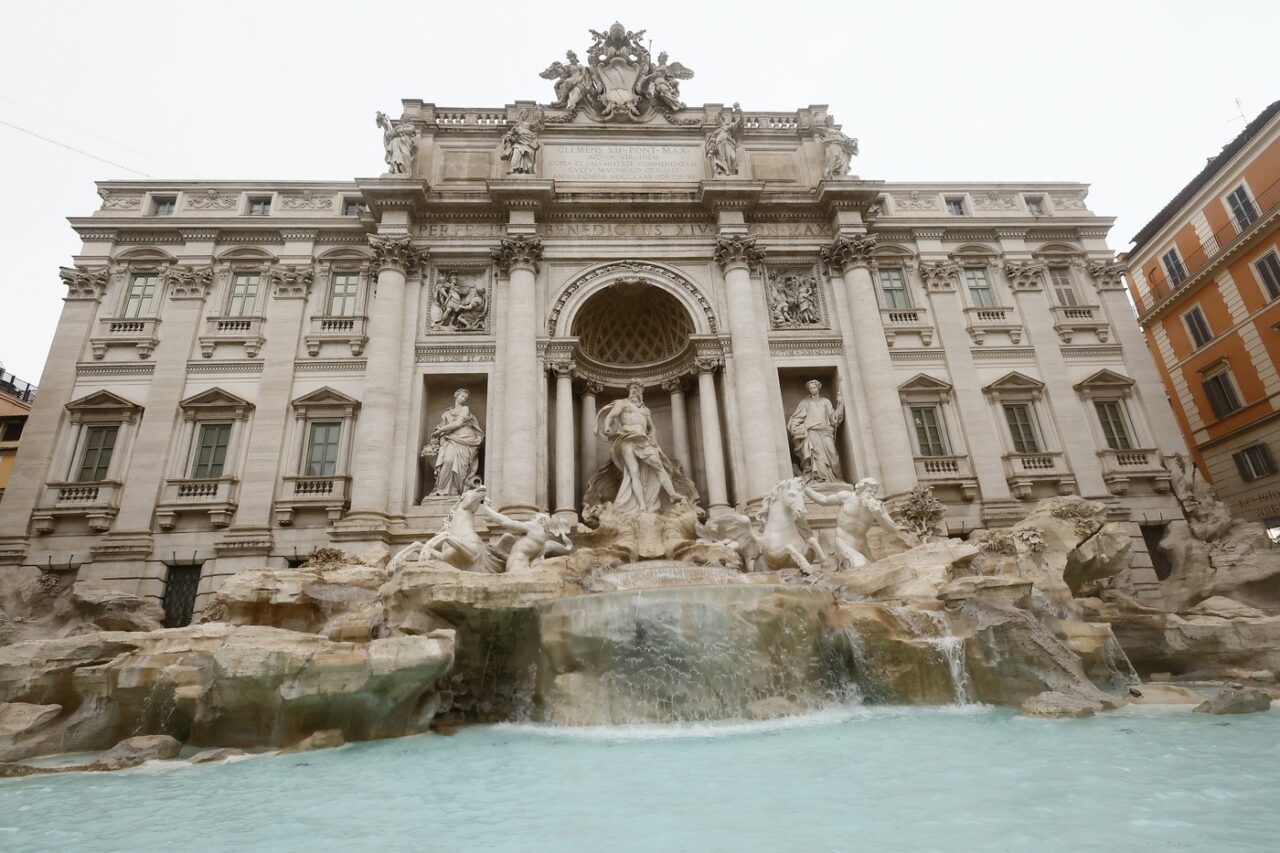 Lucrările la Fontana di Trevi s-au încheiat. Celebrul edificiu poate fi VIZITAT