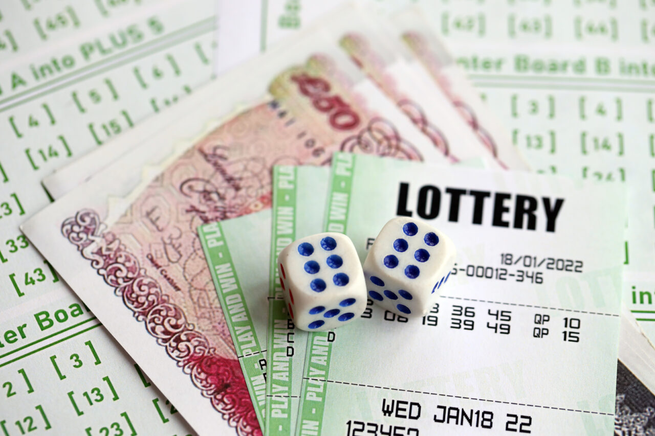 Câștigătorul la LOTO din 8 decembrie 2024 și-a ridicat premiul: „Să nu vă pierdeți speranța, jucați în continuare”