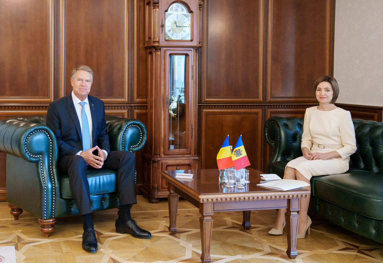 Maia Sandu, mesaj protocolar. Președintele Moldovei îi mulțumește lui Iohannis pentru tot ce au realizat împreună Moldova și România în 10 ani