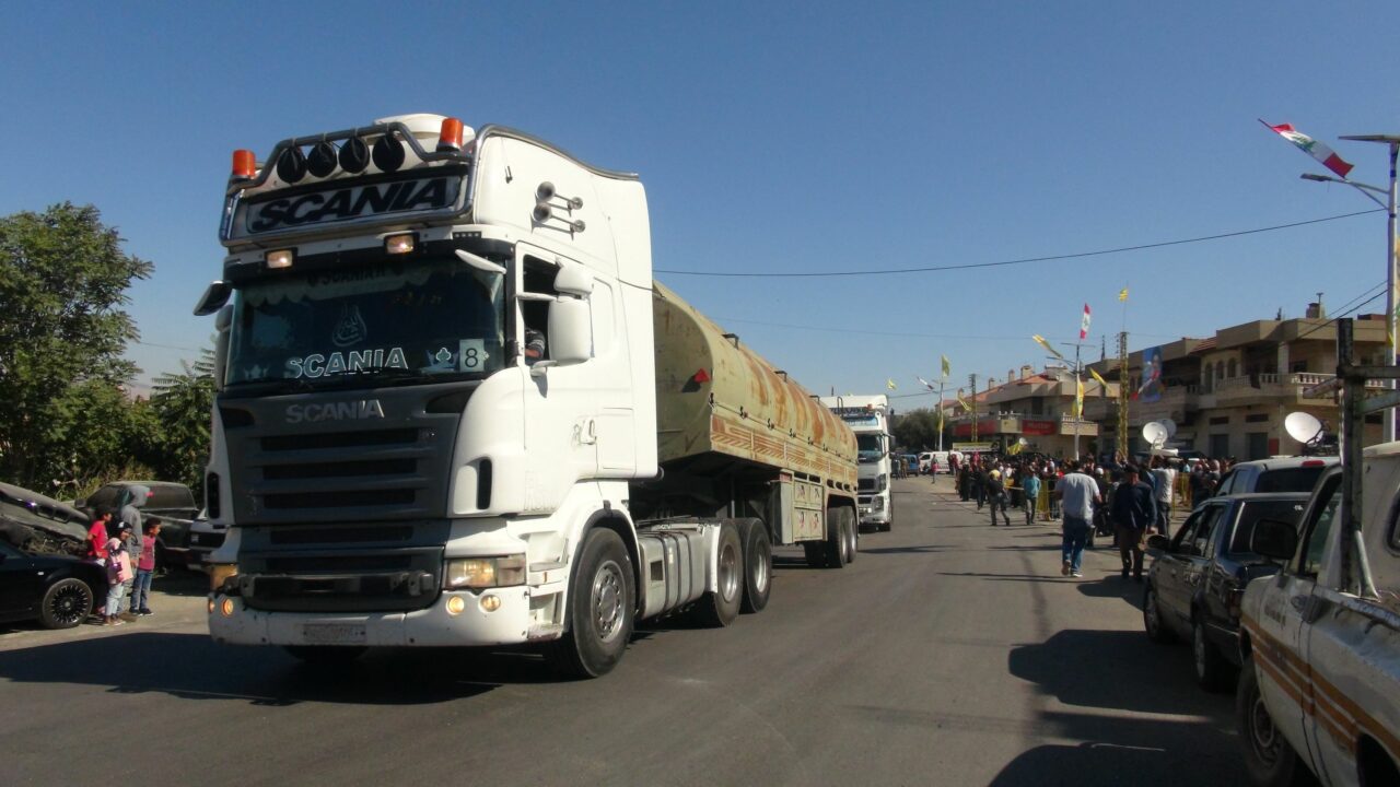 Sancțiunile internaționale nu mai sufocă economia Iranului. Țara încasează anual miliarde de dolari din CONTRABANDA cu păcură