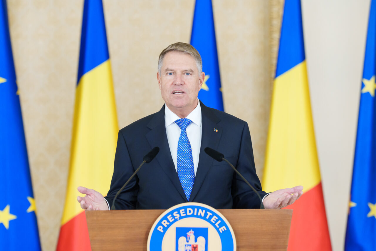 CONSULTĂRI la Cotroceni. Pe cine desemnează Klaus Iohannis PREMIER, în prima zi după expirarea mandatului