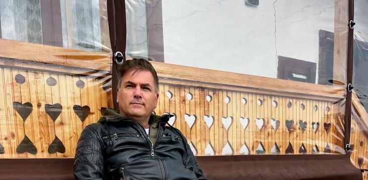 De ce s-au MUTAT Mircea Radu și soția sa la Piatra Neamț. ”A fost o alegere curioasă pentru toată lumea”