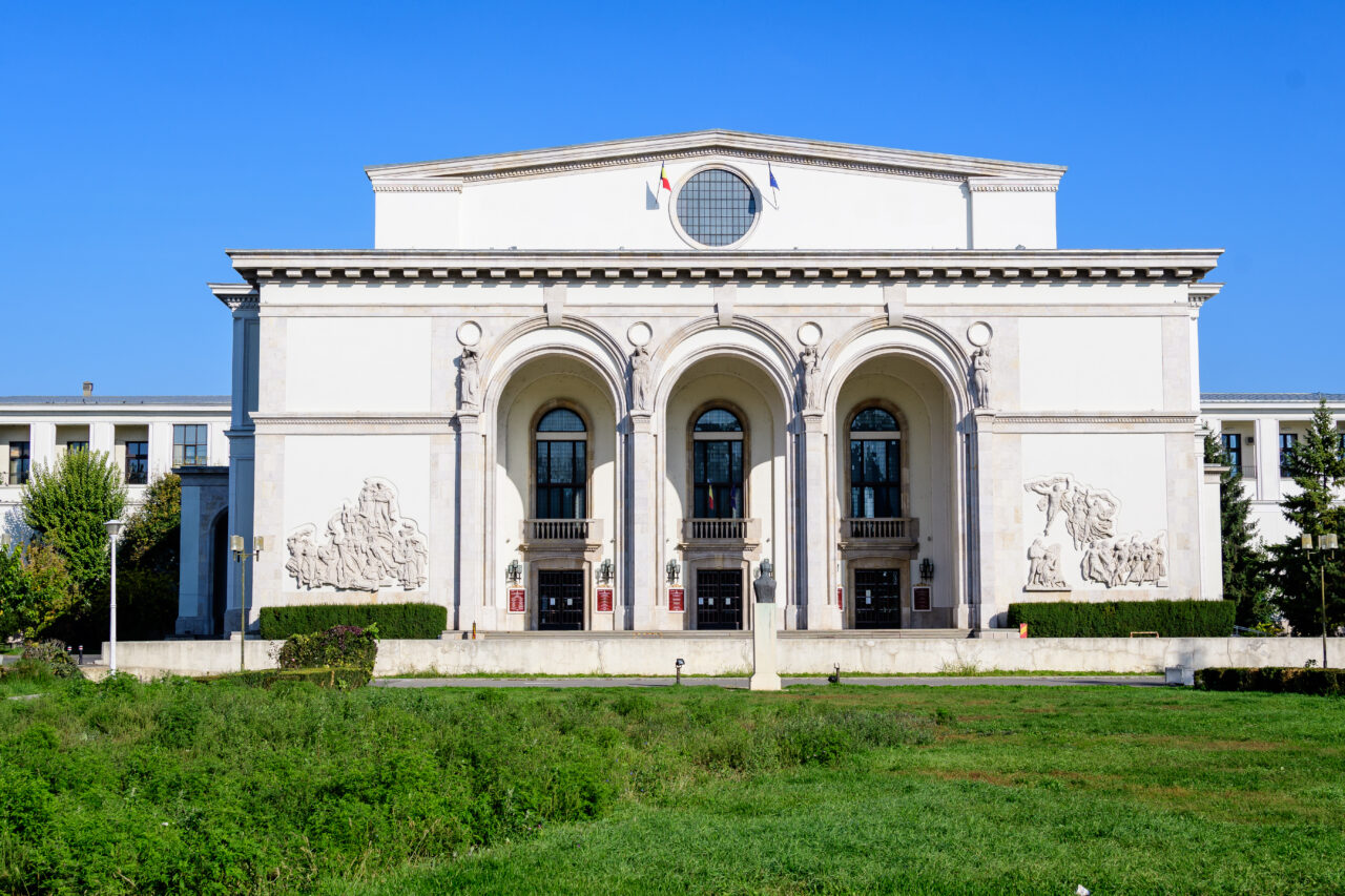 Pasiune, durere și visuri, ”La Bohème”, o poveste captivantă despre emoția neîmblânzită a iubirii și a pierderii pe scena Operei Naționale București