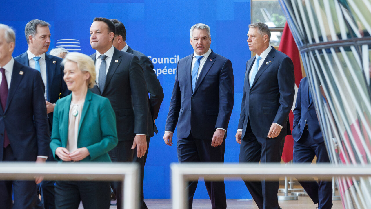 Liderii europeni analizează „situația din teren”, în Ucraina, la Consiliul European / Iohannis, întâlnire cu președintele Consiliului, António Costa