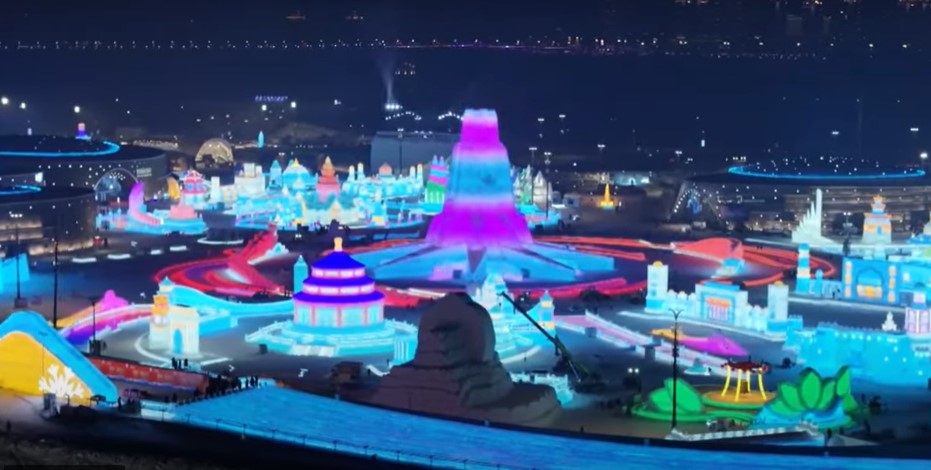 Cel mai mare parc tematic de GHEAȚĂ din lume s-a deschis în China. Principalele atracții pentru turiști