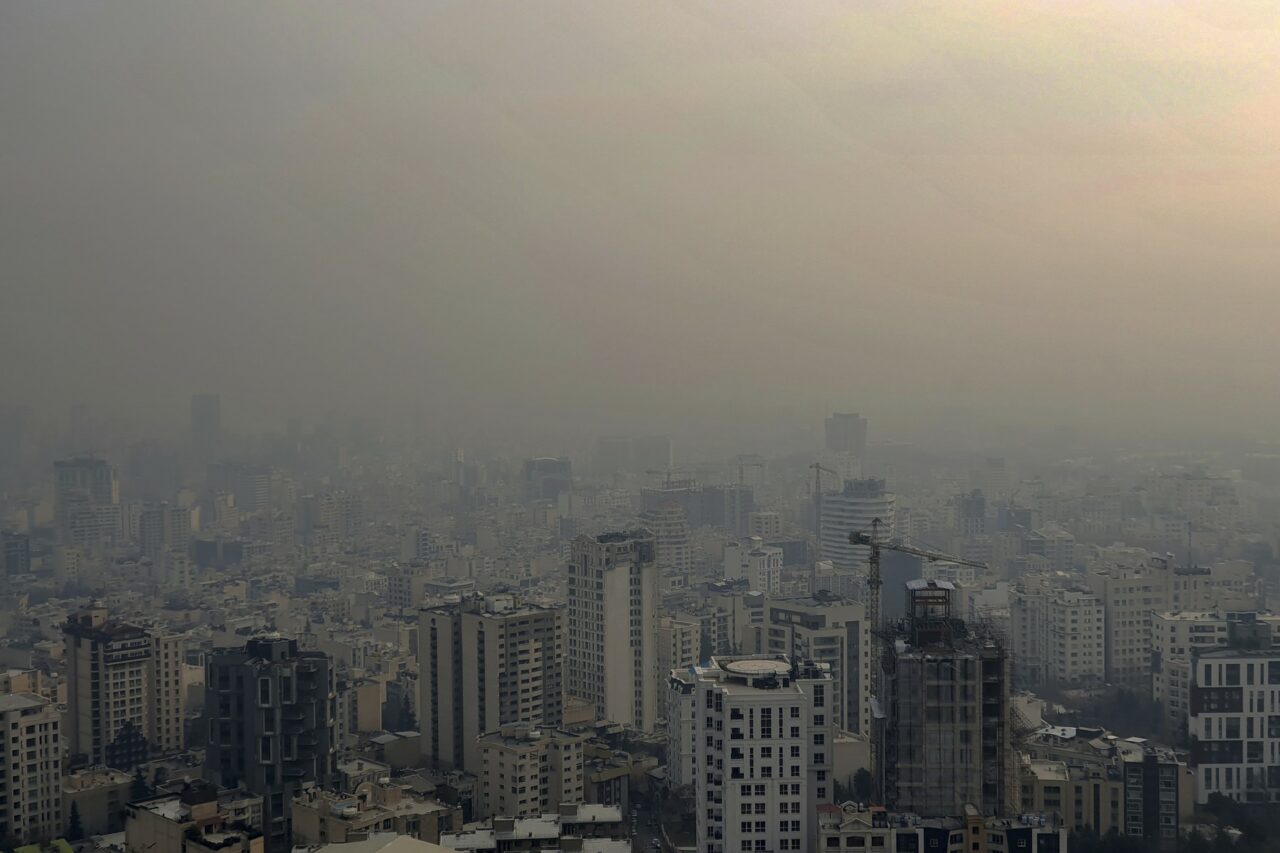 Iranul se confruntă cu o CANICULĂ extremă, temperaturile depășind 50 de grade Celsius. Rezervele de apă ale Teheranului au scăzut dramatic