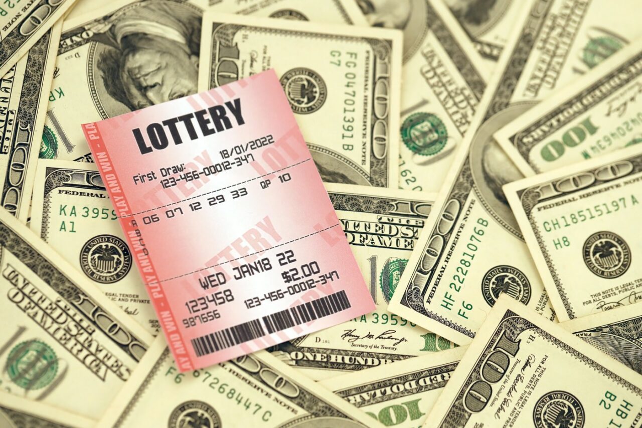 Ghinion teribil pentru un bărbat care a câștigat 34.000.000$ la LOTO. O vizită la dentist i-a fost fatală. Unde s-a întâmplat