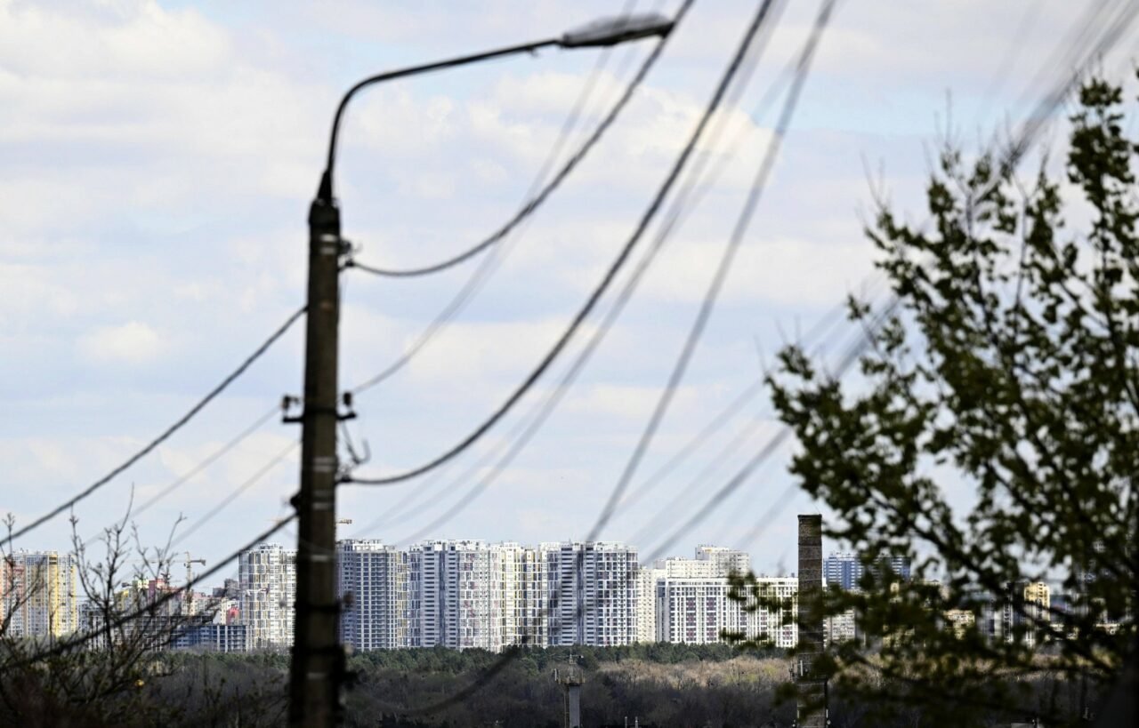 Serviciile de telecomunicații din Finlanda ÎNTRERUPTE după ce un cablu de fibră optică a fost tăiat în două locuri