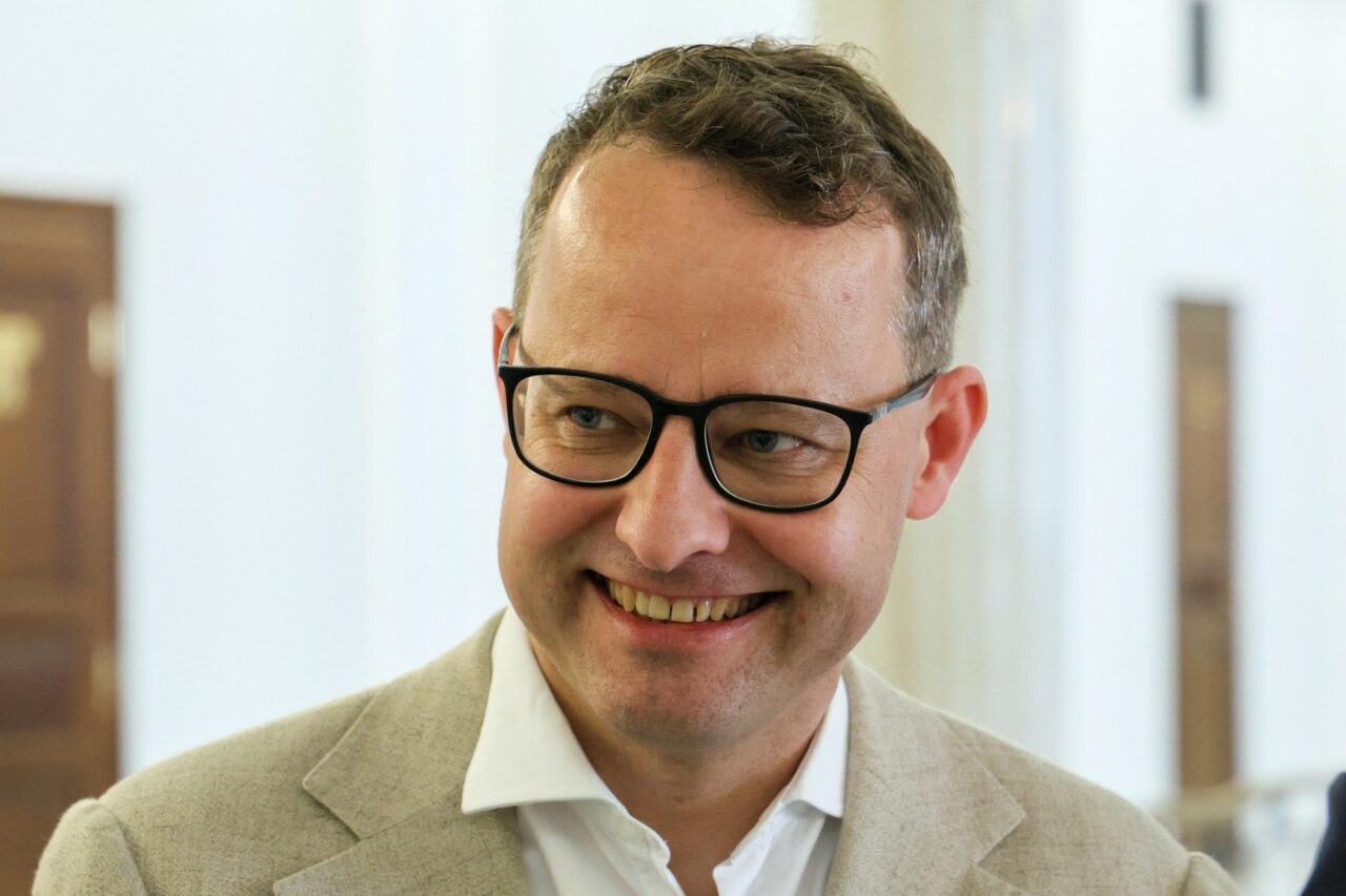 Conflict diplomatic între Polonia și Ungaria: Fost ministru polonez căutat pentru corupție a primit AZIL POLITIC de la regimul lui Viktor Orban