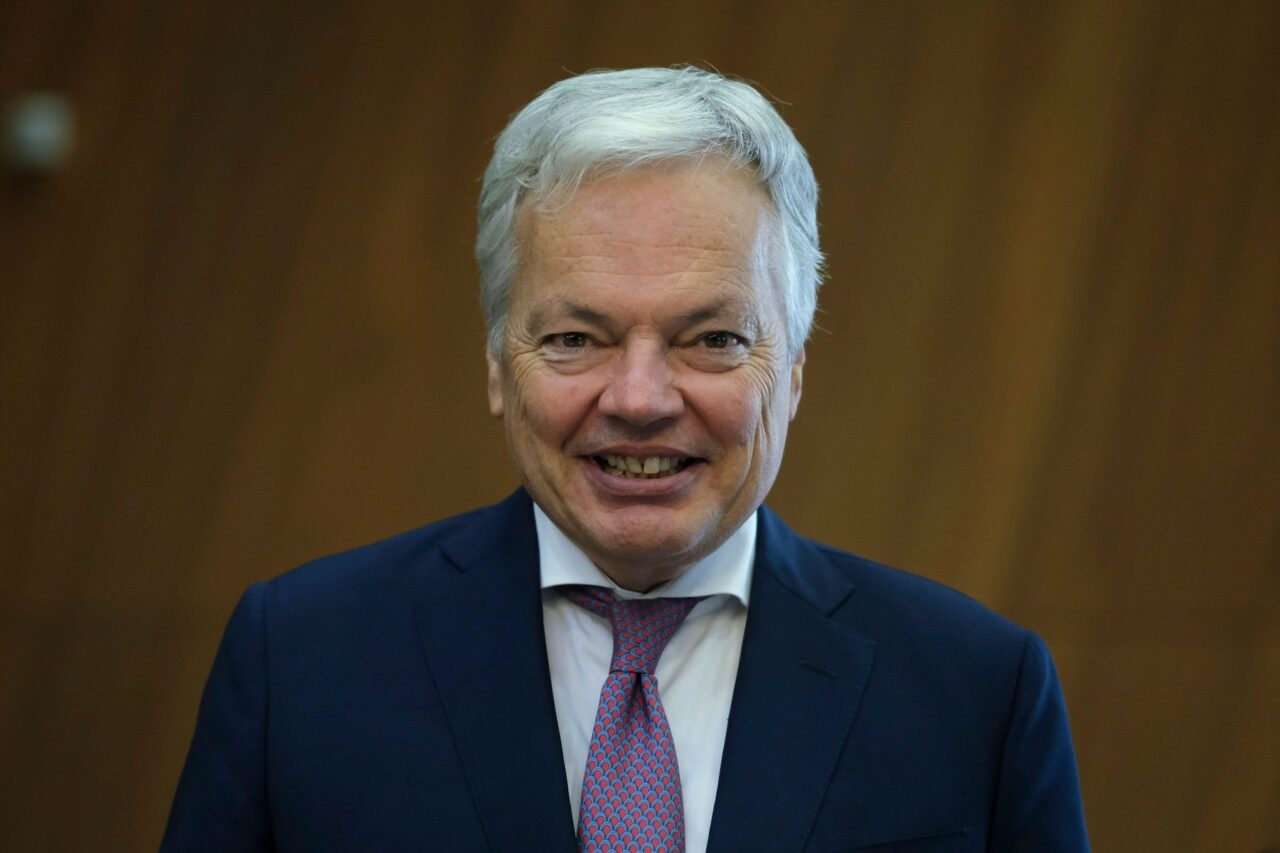 Fost comisar european, ANCHETAT pentru presupusă spălare de bani